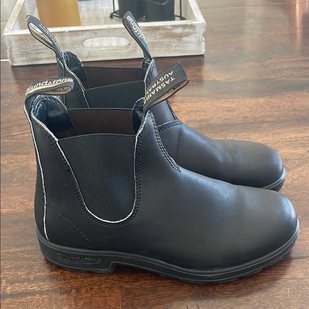 Blundstone women’s Black Leather Boots size 5 (US women’s 8)